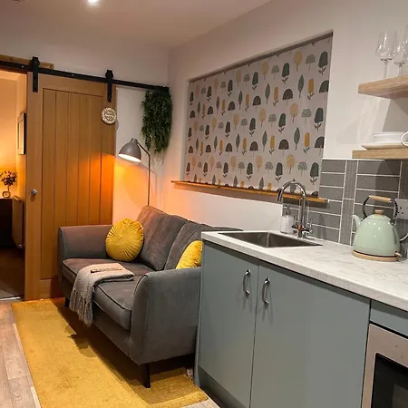 Glenshee Annexe, Oban. * Oban