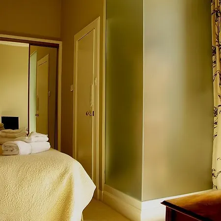 Glenburnie House 4*