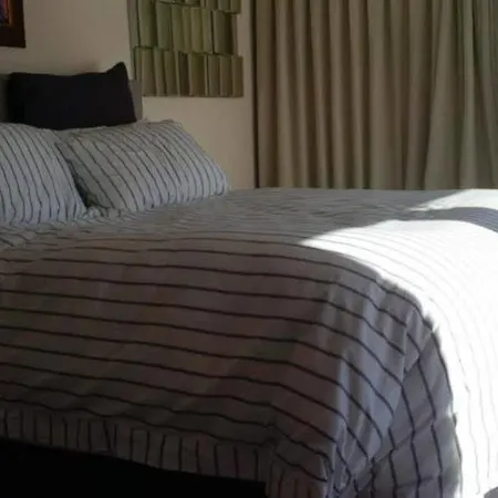 Roseneath Hotel