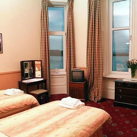 Corran House 2*