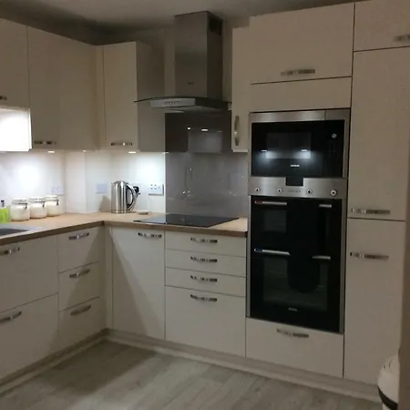 Lismore House Apartment
